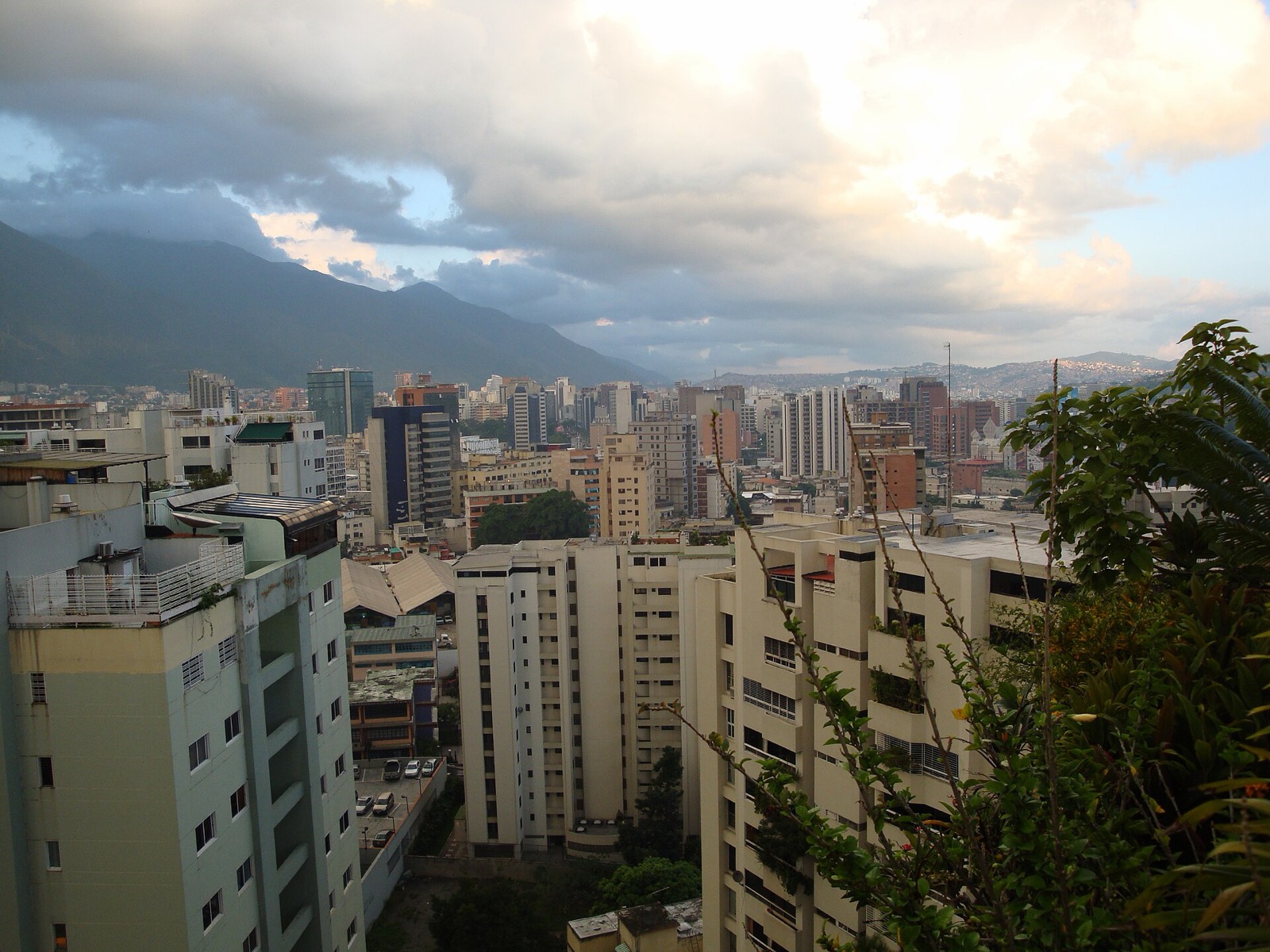 Caracas skyline with El Ávila mountain